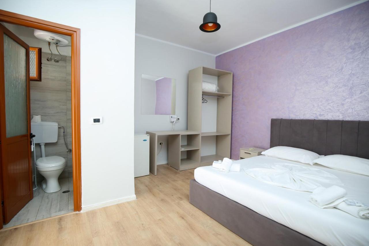Skyhill Boutique Hotel Radhima Kültér fotó